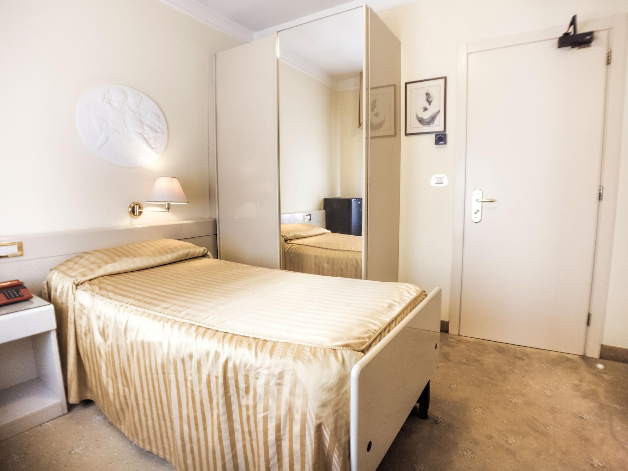 Hotel Aurora Terme أبانو تيرمي المظهر الخارجي الصورة