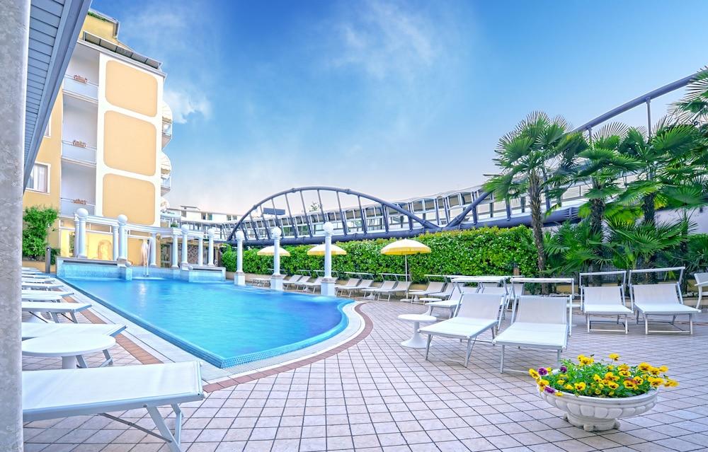 Hotel Aurora Terme أبانو تيرمي المظهر الخارجي الصورة