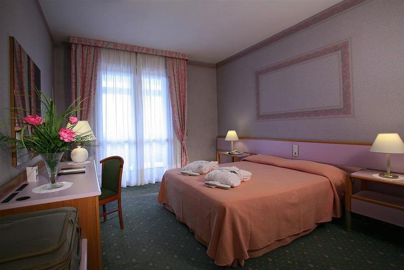 Hotel Aurora Terme أبانو تيرمي المظهر الخارجي الصورة